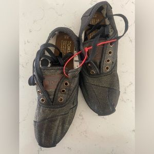 Toms sneakers 